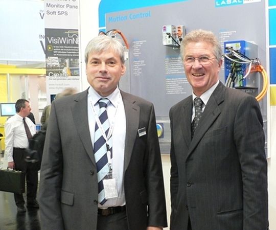 Sigmatek gab auf der SPS/IPC/Drives 2007 die Übernahme von Sdrive bekannt Sigmatek gab auf der SPS/IPC/Drives 2007 die Übernahme von Sdrive bekannt