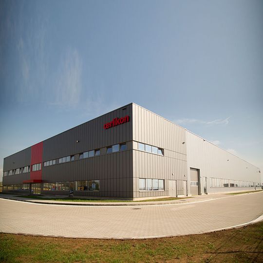 Das neue Werk in Veľká Ida in der Nähe der slowakischen Großstadt Košice ist Teil einer umfassenden Gesamtstrategie von Oerlikon Balzers für den Automotive-Markt. Das neue Werk in Veľká Ida in der Nähe der slowakischen Großstadt Košice ist Teil einer umfassenden Gesamtstrategie von Oerlikon Balzers für den Automotive-Markt.