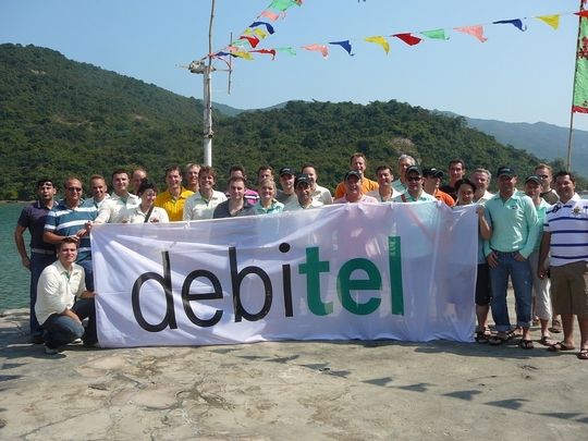 Die fleißigsten Debitel-Händler konnten sich über eine fünftägige Hongkong-Reise freuen. Die fleißigsten Debitel-Händler konnten sich über eine fünftägige Hongkong-Reise freuen.
