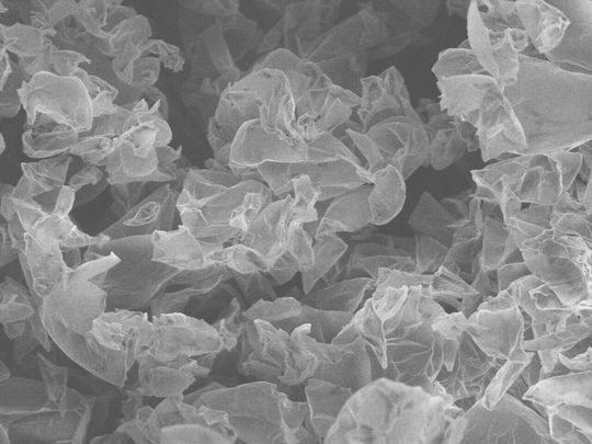 "Bird's nest": Unlike graphene, Carbon Nanotubes (CNTs) can easily entangle in one another. "Bird's nest": Unlike graphene, Carbon Nanotubes (CNTs) can easily entangle in one another.