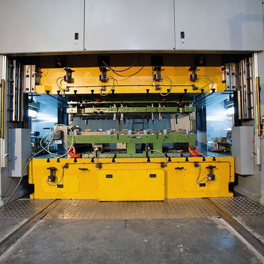 Ein Erfolg der gemeinsamen Kooperation von Heilbronn und Ales Pres ist diese 10.000-kN-Stanzanlage für einen türkischen Kunden.