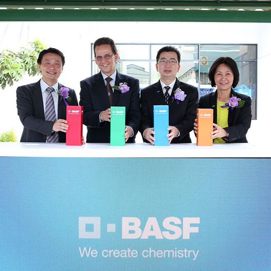 Der Unternehmensbereich Coatings der BASF eröffnet das neue Coatings Technical Competence Center ASEAN in Bangkok, Thailand. Der Unternehmensbereich Coatings der BASF eröffnet das neue Coatings Technical Competence Center ASEAN in Bangkok, Thailand.