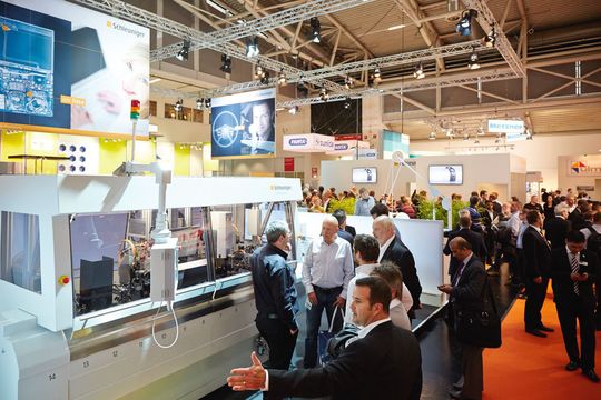 Bedenken hinsichtlich der IT-Sicherheit sind derzeit das größte Hindernis für die Ausbreitung von Industrie 4.0 in Deutschland Bedenken hinsichtlich der IT-Sicherheit sind derzeit das größte Hindernis für die Ausbreitung von Industrie 4.0 in Deutschland