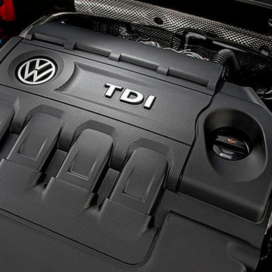 Der von VW entwickelte Dieselmotor EA 189 ist weltweit in rund elf Millionen Fahrzeugen aus dem Volkswagen-Konzern eingebaut worden. Der Konzern hat eine schnelle und transparente Aufklärung der mittlerweile auch als „Dieselgate“ bekannten Abgasaffäre zugesagt. Der von VW entwickelte Dieselmotor EA 189 ist weltweit in rund elf Millionen Fahrzeugen aus dem Volkswagen-Konzern eingebaut worden. Der Konzern hat eine schnelle und transparente Aufklärung der mittlerweile auch als „Dieselgate“ bekannten Abgasaffäre zugesagt.