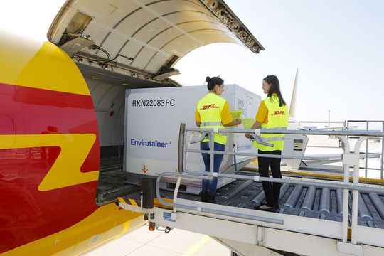 Überwiegend sein Standardprodukt Thermonet-Sendungen bietet DHL Global Forwarding über sein neues Logistikzentrum in Mörfelden-Walldorf an. Überwiegend sein Standardprodukt Thermonet-Sendungen bietet DHL Global Forwarding über sein neues Logistikzentrum in Mörfelden-Walldorf an.