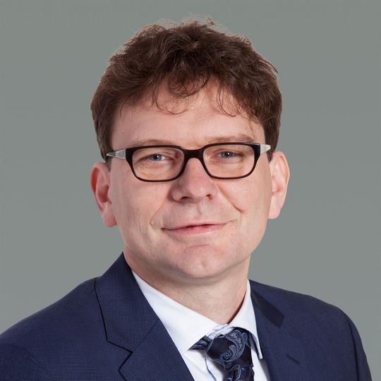 Thomas Roettinger ist seit Anfang Juli 2015 der neue Geschäftsführer von Pewatron. Thomas Roettinger ist seit Anfang Juli 2015 der neue Geschäftsführer von Pewatron.