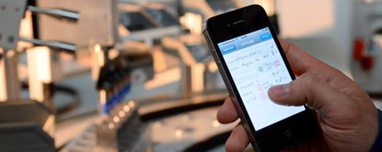 Per Smartphone für den Schichtplan doodlen. Ein Projekt des Fraunhofer IAO ermöglicht einen flexiblen Produktionsbetrieb mit dem KapaflexCy SchichtDoodle zur Steuerung flexibler Arbeitseinsätze. Per Smartphone für den Schichtplan doodlen. Ein Projekt des Fraunhofer IAO ermöglicht einen flexiblen Produktionsbetrieb mit dem KapaflexCy SchichtDoodle zur Steuerung flexibler Arbeitseinsätze.
