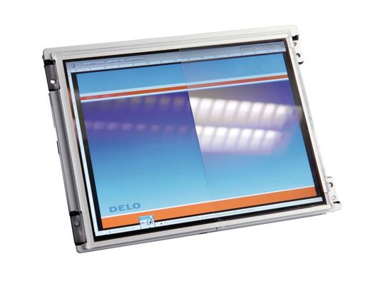 Vergleich am Display: Die linke Seite des Displays ist mit entsprechenden Klebstoffen gebonded und lässt sich besser ablesen. Die rechte Hälfte hingegen reflektiert stark. Vergleich am Display: Die linke Seite des Displays ist mit entsprechenden Klebstoffen gebonded und lässt sich besser ablesen. Die rechte Hälfte hingegen reflektiert stark.