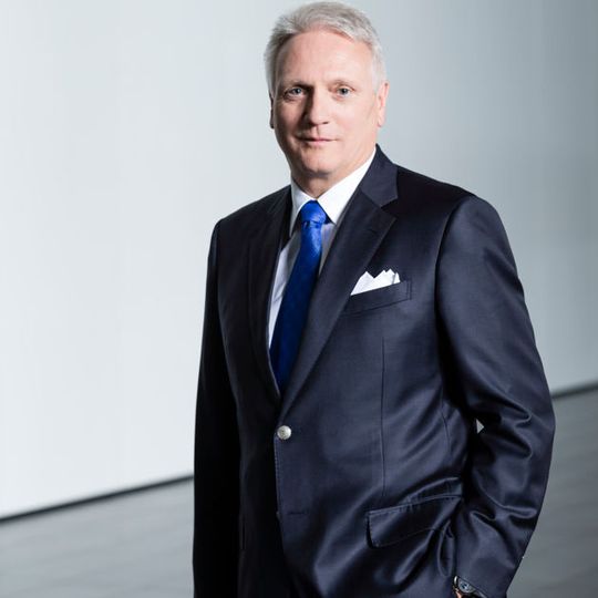 Prof. Dr. Winfried Vahland verlässt laut Medienberichten überraschend den VW-Konzern. Prof. Dr. Winfried Vahland verlässt laut Medienberichten überraschend den VW-Konzern.