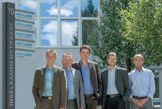 Die HY-LINE-Geschäftsführer (v.l.n.r.): Guido Brüning, Gerhard Wilp, Ronald Riegel, Jochen Krause und Carsten Pfaff