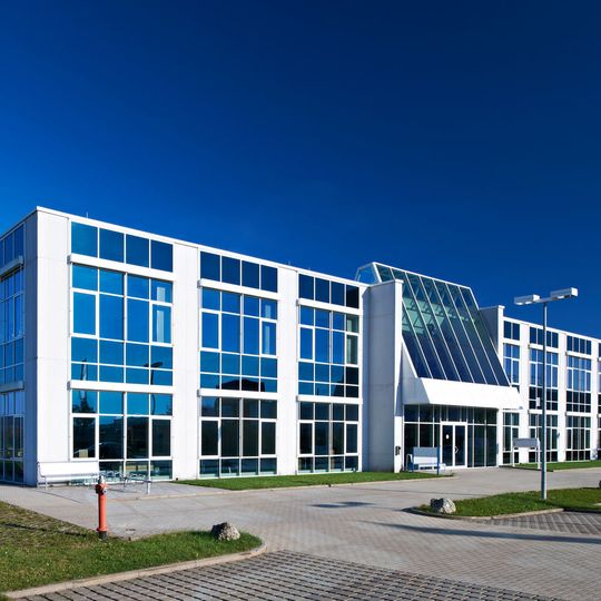 HEITEC-Kompetenzzentrum: Entwicklung, Gehäusetechnik und Fertigung unter einem Dach HEITEC-Kompetenzzentrum: Entwicklung, Gehäusetechnik und Fertigung unter einem Dach