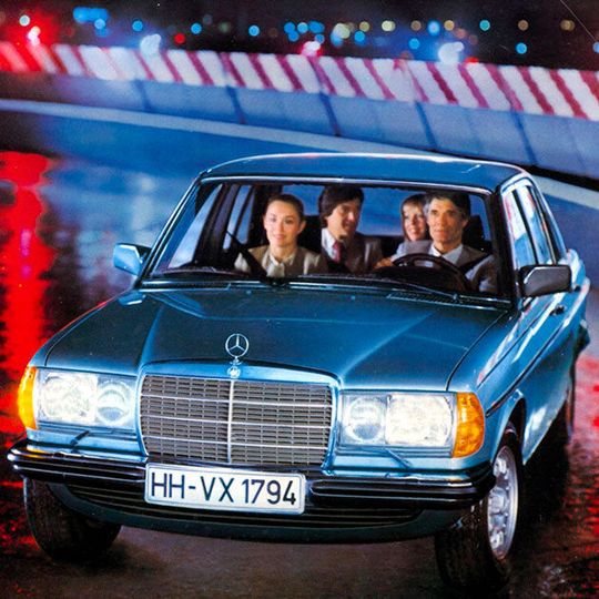 Insgesamt produzierte Mercedes 2,7 Millionen Einheiten der Baureihe W 123. Insgesamt produzierte Mercedes 2,7 Millionen Einheiten der Baureihe W 123.
