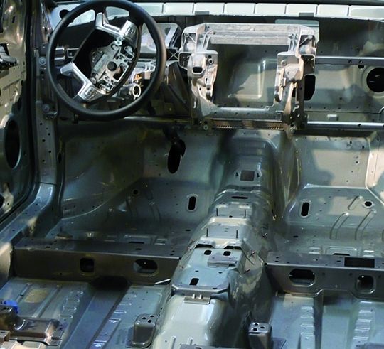 Um die richtigen Stahlwerkstoffe für die Autoindustrie liefern zu können, hat die Salzgitter Mannesmann Forschung GmbH 11 Mio. Euro in neue Maschinen und Anlagen investiert. Bild: Kuhn Um die richtigen Stahlwerkstoffe für die Autoindustrie liefern zu können, hat die Salzgitter Mannesmann Forschung GmbH 11 Mio. Euro in neue Maschinen und Anlagen investiert. Bild: Kuhn