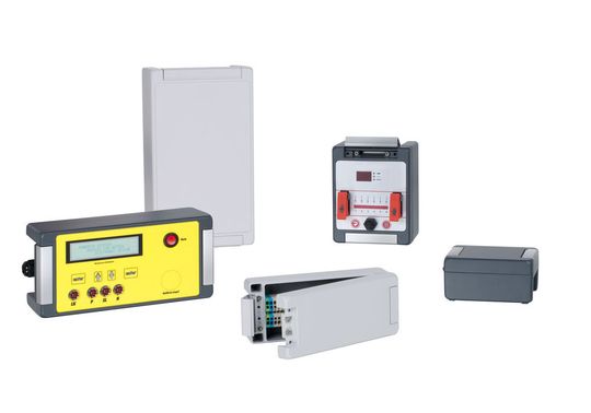 Die Gehäuseserie Bocube Alu von Bopla ist vollständig aus Metall gefertigt und in zahlreichen Varianten erhältlich. Mit der Schutzart IP69 sind die Gehäuse auch für besonders anspruchsvolle Industrieumgebungen geeignet. Die Gehäuseserie Bocube Alu von Bopla ist vollständig aus Metall gefertigt und in zahlreichen Varianten erhältlich. Mit der Schutzart IP69 sind die Gehäuse auch für besonders anspruchsvolle Industrieumgebungen geeignet.