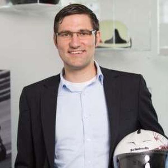Jan-Christian Becker, Schuberth-CEO, freut sich über den Refinanzierungsdeal. Jan-Christian Becker, Schuberth-CEO, freut sich über den Refinanzierungsdeal.