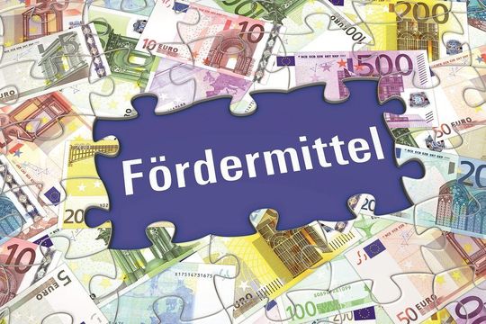 Vor größeren Investitionen sollten Händler prüfen, ob nicht eine passende Förderung dafür existiert. Vor größeren Investitionen sollten Händler prüfen, ob nicht eine passende Förderung dafür existiert.