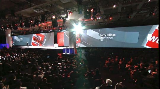 Die Keynotes von Larra Ellison sind berühmt berüchtigt; er düpierte auch gerne einmal Partner, die mit Teilen seines Geschäfts konkurrieren sowie seine Zuhörer, weil ihm der "Admirals Cup", der einige Male zeitgleich in San Franzisko stattfand, wichtiger schien. Die Keynotes von Larra Ellison sind berühmt berüchtigt; er düpierte auch gerne einmal Partner, die mit Teilen seines Geschäfts konkurrieren sowie seine Zuhörer, weil ihm der "Admirals Cup", der einige Male zeitgleich in San Franzisko stattfand, wichtiger schien.