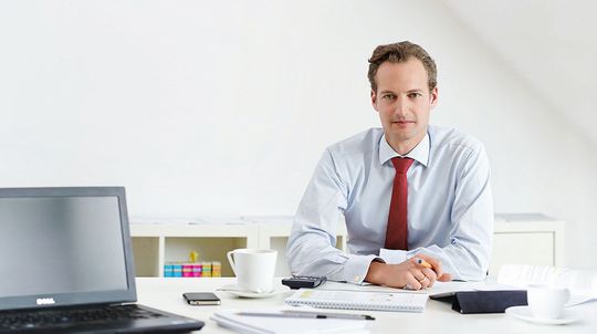 Dr. Karsten Zippel, Vorstand der Aquin & Cie. AG: „Drei Treiber verleihen dem Zwang zur Größe weiter außerordentliche Kraft – neue Innovationsfelder, zentralisierte Nachfrage und strengere Regulierung.“ Dr. Karsten Zippel, Vorstand der Aquin & Cie. AG: „Drei Treiber verleihen dem Zwang zur Größe weiter außerordentliche Kraft – neue Innovationsfelder, zentralisierte Nachfrage und strengere Regulierung.“
