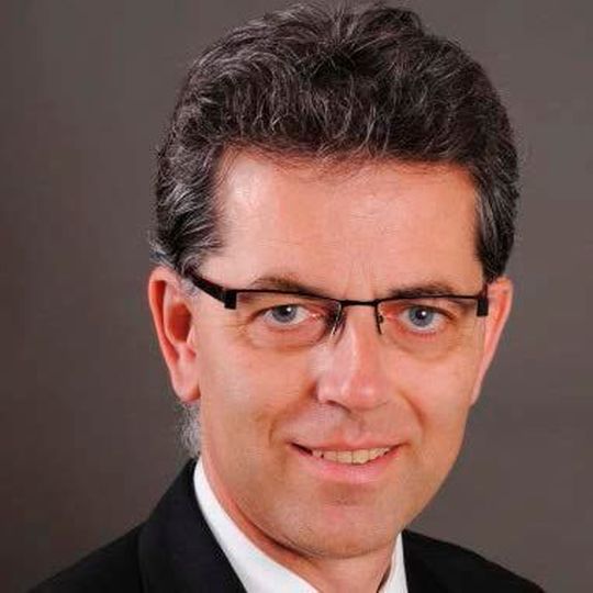 Gregor Kleining von Richter Chemie-Technik nimmt auf dem 13. PROCESS Pumpen-Forum die Vor- und Nachteile verschiedener Überwachungs-Technologien für Kreiselpumpen unter die Lupe. Gregor Kleining von Richter Chemie-Technik nimmt auf dem 13. PROCESS Pumpen-Forum die Vor- und Nachteile verschiedener Überwachungs-Technologien für Kreiselpumpen unter die Lupe.