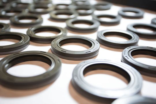 Seit ihrer Markteinführung in 2010 wurden MicroTorq-Dichtungen in mehr als 14 Motorenprogramme aufgenommen. Dazu zählt auch die neue Generation der seit Anfang des Jahres hergestellten sparsamen ECOTEC-Motoren von General Motors. Seit ihrer Markteinführung in 2010 wurden MicroTorq-Dichtungen in mehr als 14 Motorenprogramme aufgenommen. Dazu zählt auch die neue Generation der seit Anfang des Jahres hergestellten sparsamen ECOTEC-Motoren von General Motors.