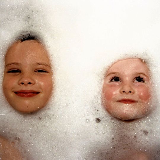 Amines are versatile products: For example, the chemical intermediate Dimethylaminopropylamine (DMAPA) is processed into special surfactants, which are important raw materials for personal care products. They give shampoos, shower gels and liquid soaps their mildness. Amines are versatile products: For example, the chemical intermediate Dimethylaminopropylamine (DMAPA) is processed into special surfactants, which are important raw materials for personal care products. They give shampoos, shower gels and liquid soaps their mildness.