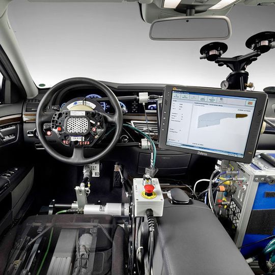 Autonomes Fahren – hier ein Mercedes-Versuchsträger – war einer der Schwerpunkte der ELIV-Tagung in Baden-Baden. Autonomes Fahren – hier ein Mercedes-Versuchsträger – war einer der Schwerpunkte der ELIV-Tagung in Baden-Baden.