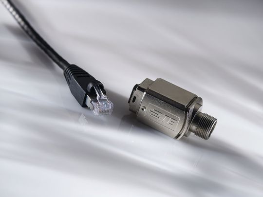 Automatisierung der Zukunft: Anschlusslösungen für Ethernet müssen nicht nur rauen Umgebungen und starken elektromagnetischen Feldern standhalten, sondern deutlich kleiner und kostengünstiger sein als bisher. Automatisierung der Zukunft: Anschlusslösungen für Ethernet müssen nicht nur rauen Umgebungen und starken elektromagnetischen Feldern standhalten, sondern deutlich kleiner und kostengünstiger sein als bisher.
