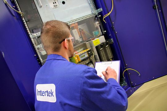 Intertek ist Anbieter von Qualitäts- und Sicherheitslösungen für eine Vielzahl an Branchen weltweit und führt Auditierung, Inspektion, Prüfung, Qualitätssicherung und Zertifizierung durch Intertek ist Anbieter von Qualitäts- und Sicherheitslösungen für eine Vielzahl an Branchen weltweit und führt Auditierung, Inspektion, Prüfung, Qualitätssicherung und Zertifizierung durch