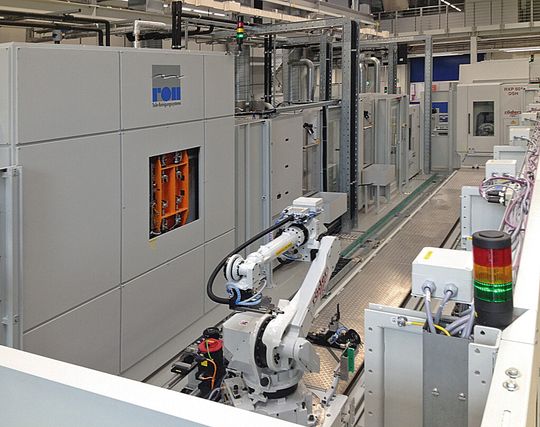Fully automated inline cleaning of the components is achieved by means of a spraying process with a neutral cleaning agent at a temperature of 40°C and a pressure of 10 bar. Fully automated inline cleaning of the components is achieved by means of a spraying process with a neutral cleaning agent at a temperature of 40°C and a pressure of 10 bar.