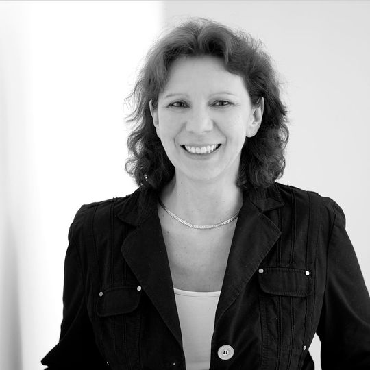 Ilse Hackl-Gautsch ist Geschäftsführerin bei s2G.at und mit ihrem Team für die Optimierung von IT-Architekturen und die Modernisierung überholter Systeme verantwortlich.