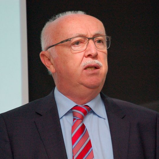 Prof. Dr.-Ing. Willibald Günthner von der TU München ging der Frage, ob Brennstoffzellen-Stapler eine Alternative zu E-Staplern sind, wissenschaftlich auf den Grund. Prof. Dr.-Ing. Willibald Günthner von der TU München ging der Frage, ob Brennstoffzellen-Stapler eine Alternative zu E-Staplern sind, wissenschaftlich auf den Grund.