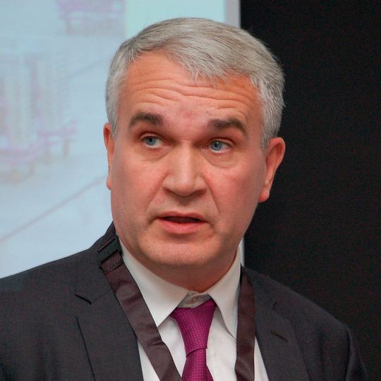 Linde-CSO Christophe Lautray: „Unsere H2-Fahrzeuge halten den Belastungen des Mehrschichtbetriebs stand.“ Linde-CSO Christophe Lautray: „Unsere H2-Fahrzeuge halten den Belastungen des Mehrschichtbetriebs stand.“