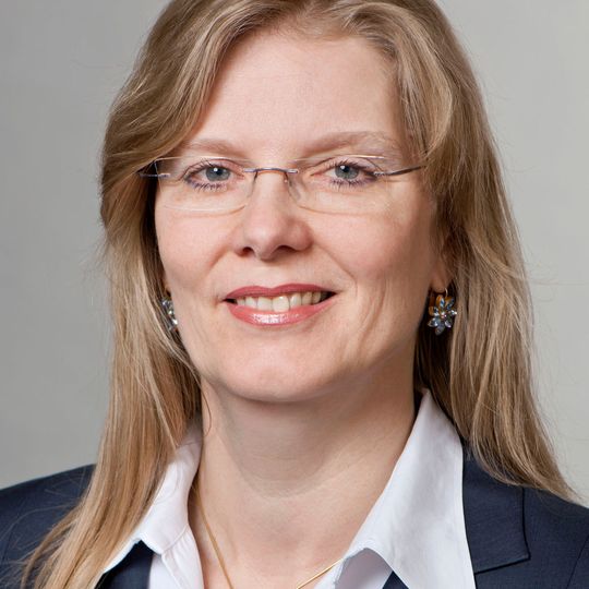 Prof. Dr.-Ing. Birgit Vogel-Heuser: „Wir freuen uns sehr, dass der Industrie 4.0-Demonstrator myJoghurt auf der Online-Landkarte der Plattform Industrie 4.0 vertreten ist.“ Frau Vogel-Heuser ist auch Referentin der ELEKTRONIKPRAXIS-Seminarreihe zu Industrie 4.0.