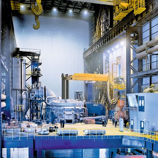 At the beginning of August, the Turkish steel producer Çolakoğlu Metalurji A.S. gave Siemens VAI Metals Technologies the final acceptance certificate for the modernization of electric arc furnace no. 1 in the Gebze Plant, just four days after the first heat. Being already one of the most productive electric arc furnaces in the world before modernization, its performance has been significantly improved once again. Electrical active power input has been increased by eight percent, while the electrical energy consumption has been reduced by six percent at the same time, without increasing the fossile energy comsumption. This has boosted the overall productivity of the electric arc furnace by twelve percent without any change in the tapping weight. At the beginning of August, the Turkish steel producer Çolakoğlu Metalurji A.S. gave Siemens VAI Metals Technologies the final acceptance certificate for the modernization of electric arc furnace no. 1 in the Gebze Plant, just four days after the first heat. Being already one of the most productive electric arc furnaces in the world before modernization, its performance has been significantly improved once again. Electrical active power input has been increased by eight percent, while the electrical energy consumption has been reduced by six percent at the same time, without increasing the fossile energy comsumption. This has boosted the overall productivity of the electric arc furnace by twelve percent without any change in the tapping weight.