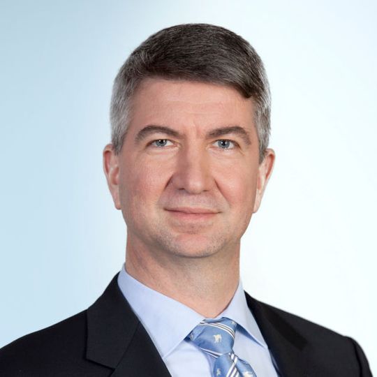 VDA-Geschäftsführer Dr. Ulrich Eichhorn betonte den großen Mehrwert des neuen Instituts. VDA-Geschäftsführer Dr. Ulrich Eichhorn betonte den großen Mehrwert des neuen Instituts.