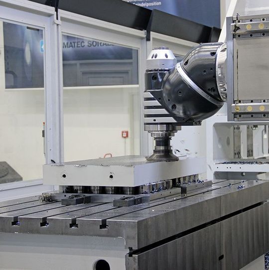 Das Geheimnis des Dynamics Active Stabilizer verbirgt sich in den Aktoren des Systems, die in Echtzeit Gegenschwingungen erzeugen, mit denen die Vibrationen ausgelöscht werden. Das Geheimnis des Dynamics Active Stabilizer verbirgt sich in den Aktoren des Systems, die in Echtzeit Gegenschwingungen erzeugen, mit denen die Vibrationen ausgelöscht werden.