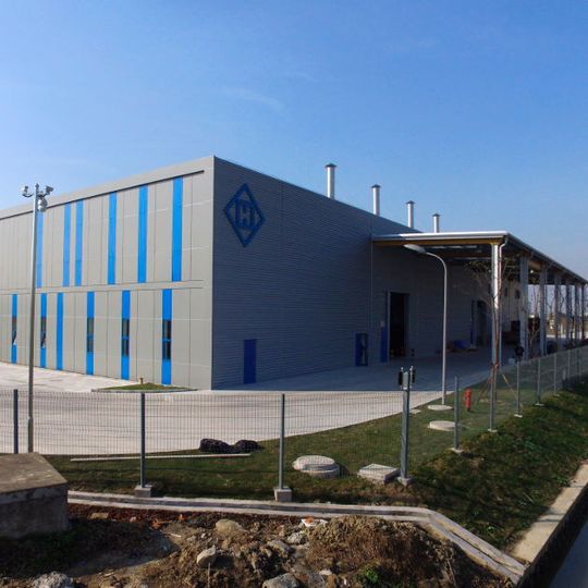 Hirschvogel Automotive erweitert seinen chinesisischen Standort um eine weitere Zerspanungshalle für die Produktion von Aluminium-Fahrwerksteilen. Hirschvogel Automotive erweitert seinen chinesisischen Standort um eine weitere Zerspanungshalle für die Produktion von Aluminium-Fahrwerksteilen.