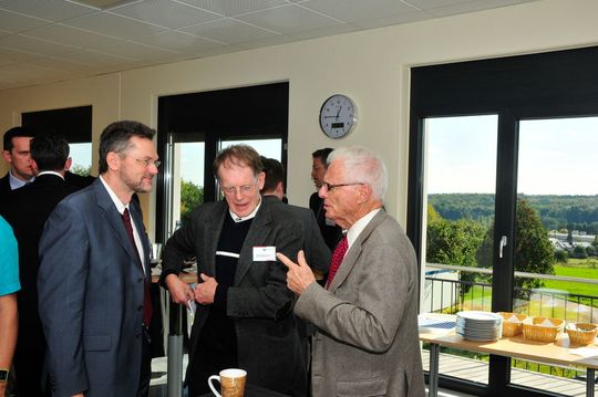 Light Scattering-Experten unter sich: Dr. Christoph Johann, Prof. Steve Harding und Dr. Philip Wyatt (v.l.n.r.). Light Scattering-Experten unter sich: Dr. Christoph Johann, Prof. Steve Harding und Dr. Philip Wyatt (v.l.n.r.).