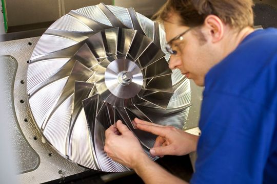 La parité franc suisse/euro n'a pas fini de faire parler d'elle et les industriels suisses souffrent encore de ce déséquilibre. La parité franc suisse/euro n'a pas fini de faire parler d'elle et les industriels suisses souffrent encore de ce déséquilibre.