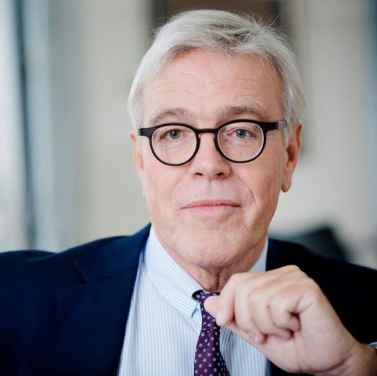 Wird seinen Vertrag nicht über das Jahr 2016 hinaus verländern: der HHLA-Vorstandsvorsitzende Klaus Dieter Peters (62). Wird seinen Vertrag nicht über das Jahr 2016 hinaus verländern: der HHLA-Vorstandsvorsitzende Klaus Dieter Peters (62).