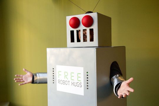 Menschen und Maschinen sollen künftig ohne Risiko zusammenarbeiten. Algorithmen können beispielsweise dabei helfen, bessere Entscheidungen zu treffen. Menschen und Maschinen sollen künftig ohne Risiko zusammenarbeiten. Algorithmen können beispielsweise dabei helfen, bessere Entscheidungen zu treffen.
