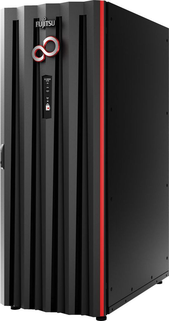 Außenansicht der Rechners BS 2000-SE 700 von Fujitsu. Außenansicht der Rechners BS 2000-SE 700 von Fujitsu.