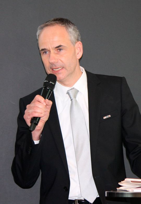 Ulrich Hermann, president of the German Association of Model and Mould Manufacturers Association, said that the association decided to partner with Metav's Moulding Area. Ulrich Hermann, president of the German Association of Model and Mould Manufacturers Association, said that the association decided to partner with Metav's Moulding Area.