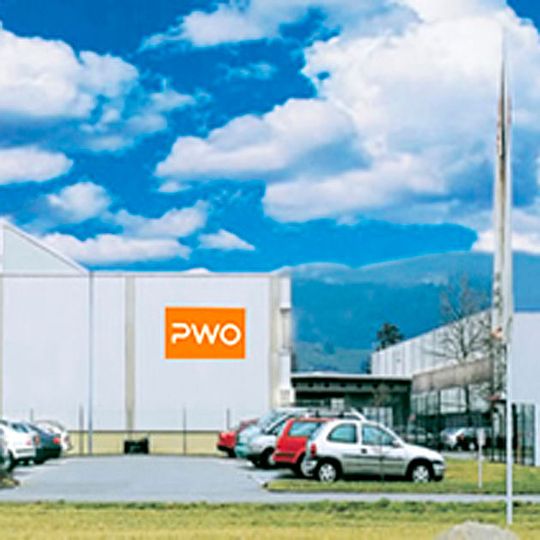 Im laufenden Geschäftsjahr 2015 wuchs das Neugeschäftsvolumen von PWO auf über 600 Millionen Euro an- doppelt so viel als im Vorjahr. Im laufenden Geschäftsjahr 2015 wuchs das Neugeschäftsvolumen von PWO auf über 600 Millionen Euro an- doppelt so viel als im Vorjahr.