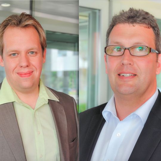 Björn Böttcher (links) ist der neue Vorsitzende und Jens Walther (rechts) der neue stellvertretende Vorsitzende des Epson Fachhandelsbeirats. Björn Böttcher (links) ist der neue Vorsitzende und Jens Walther (rechts) der neue stellvertretende Vorsitzende des Epson Fachhandelsbeirats.