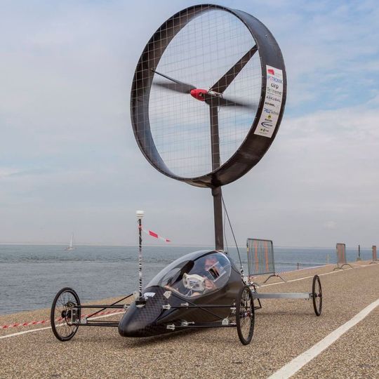 Das Inventus-Projekt der Universität Stuttgart ist eine studentische Arbeitsgruppe mit dem Ziel, ein Ventomobil (Gegenwindfahrzeug) zu bauen. Das Inventus-Projekt der Universität Stuttgart ist eine studentische Arbeitsgruppe mit dem Ziel, ein Ventomobil (Gegenwindfahrzeug) zu bauen.