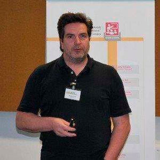 Derek Finke von der Modix GmbH ist ein ausgewiesener Fachmann in Sachen digitales Händlermarketing. Derek Finke von der Modix GmbH ist ein ausgewiesener Fachmann in Sachen digitales Händlermarketing.