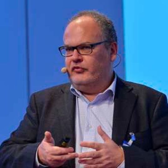 Robert Siegel, Chef von door2solutions, erklärte den Händlern, wie sie mit Ersatzteilen online Geld verdienen können. Robert Siegel, Chef von door2solutions, erklärte den Händlern, wie sie mit Ersatzteilen online Geld verdienen können.