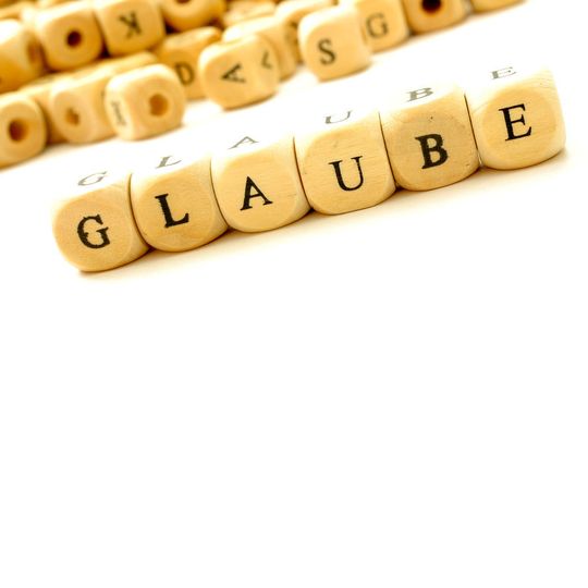 Bibel-Apps sollte man nicht immer Glauben schenken. Bibel-Apps sollte man nicht immer Glauben schenken.