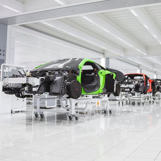 250 neue Jobs in der Produktion sollen die erhöhte Absatzmenge auffangen. 250 neue Jobs in der Produktion sollen die erhöhte Absatzmenge auffangen.